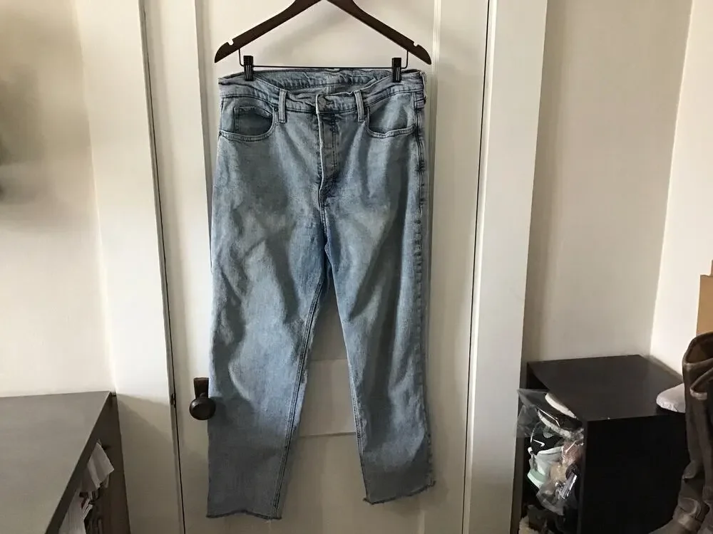Old Navy Extra High Rise Sky High Straight Light Wash Jean Button Fly  14